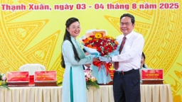 Chủ tịch Quốc hội dự Đại hội Đảng bộ xã tại TP Cần Thơ