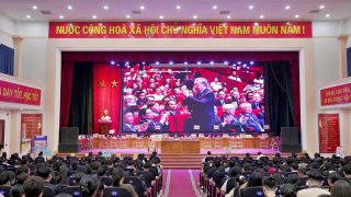 Niềm vui tuyển sinh trong ngày khai giảng