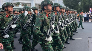 Hơn 10.000 người tham gia hợp luyện diễu binh
