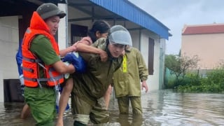 Nguy cơ người yếu thế không kịp nhận hỗ trợ nếu xã thiếu ngân sách