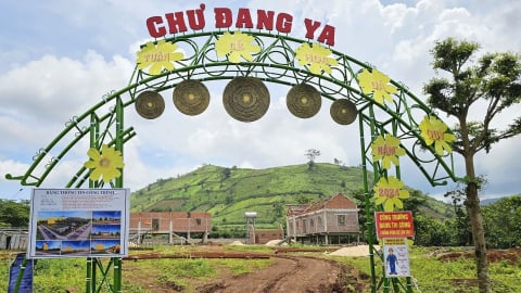 Dự án nhà rông 9,4 tỷ đồng dừng thi công, nguy cơ tháo dỡ