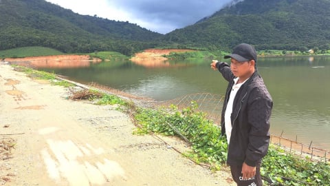 Thi công hồ chứa nước, dân mất đường làm ăn