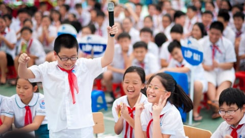 Từ năm học tới, học sinh toàn quốc được học hai buổi mỗi ngày miễn phí
