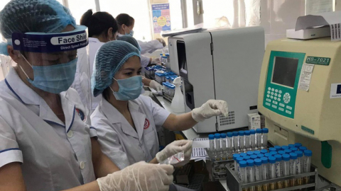 Không thể giãn cách kéo dài ở đô thị lớn