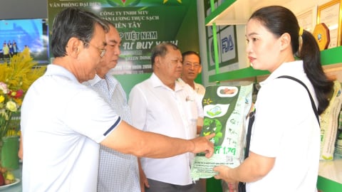 Khai trương trung tâm phân phối gạo hữu cơ tại An Giang
