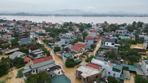 Toàn cảnh lũ càn quét Thanh Hóa: Nhà sập, ruộng vùi, hàng vạn người sơ tán