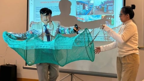 Fishing vessel trash bag: A green solution at sea
