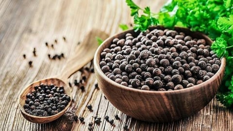Giá tiêu hôm nay 1/5/2025: Biến động trái chiều