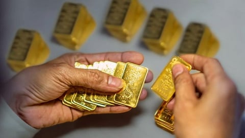 Bảng giá vàng 9999 24K 18K SJC DOJI PNJ hôm nay 5/5/2025