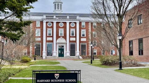 Harvard và chính quyền ông Trump đối đầu tại tòa án