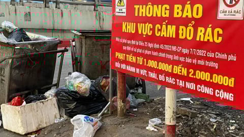 Rác thải tràn lan: Khi người dân thờ ơ, biển cấm và camera... cũng bất lực