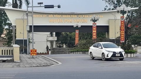 Vi phạm quản lý đất đai, 2 chủ tịch xã bị tạm đình chỉ