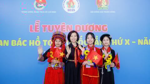 Vinamilk tiếp sức ‘búp măng non’ viết tiếp hành trình cháu ngoan Bác Hồ