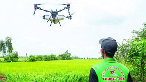 Drone XAG giúp nông dân trẻ Việt Nam phát triển nông nghiệp bền vững