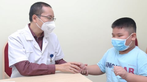 Béo phì trẻ em tăng nhưng chưa thể quy trách nhiệm cho nước ngọt