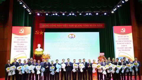 Vietsovpetro 44 năm tỏa sáng, mở 'không gian và thời gian' bước vào giai đoạn mới