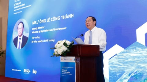 Vinh danh 12 sáng kiến chống ô nhiễm nhựa