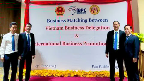 Tôn Phương Nam tham gia Đoàn giao dịch thương mại chuyên ngành xây dựng tại Myanmar