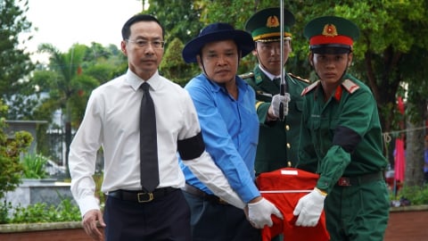 Lễ truy điệu, an táng 32 hài cốt liệt sĩ quân tình nguyện Việt Nam