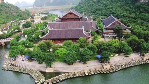 Ninh Bình bố trí xe công vụ đón cán bộ từ Nam Định sang làm việc