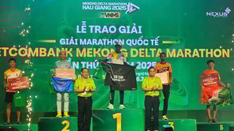 Vận động viên quốc tế vô địch Giải Marathon Mekong Delta lần thứ VI