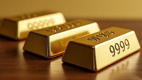 Giá vàng hôm nay 11/7/2025: Bị kìm hãm do đồng USD tăng