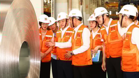Hoa Sen sản xuất thành công Tôn siêu bền Hoa Sen Mag Shield