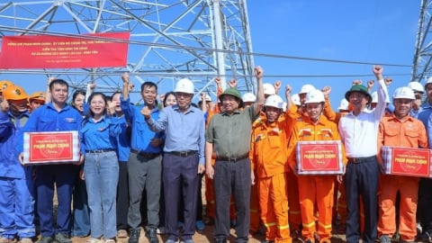 Thủ tướng yêu cầu ngày 19/8 hoàn thành đường dây 500kV Lào Cai - Vĩnh Yên