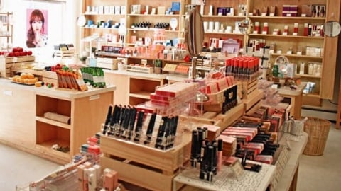 Xử phạt, tiêu hủy 16 sản phẩm mỹ phẩm vi phạm của Công ty Phú Thái