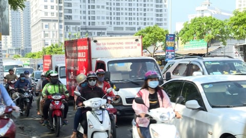 Hạn chế xe xăng vào trung tâm: TP.HCM cần lộ trình dài hơi