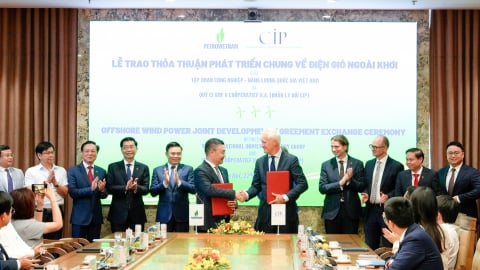 Petrovietnam và CIP trao thỏa thuận phát triển chung về điện gió ngoài khơi
