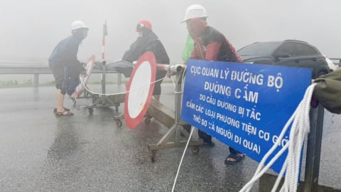 Cấm phương tiện lưu thông qua cầu Cửa Hội từ 6h sáng nay