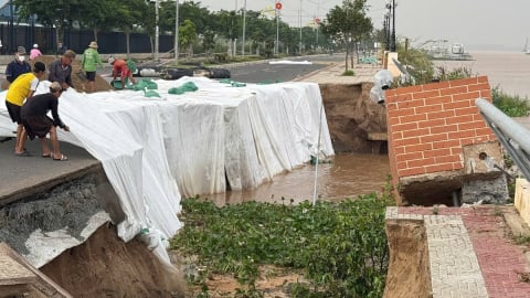 Đồng Tháp: Công bố tình huống khẩn cấp sạt lở bờ sông Tiền