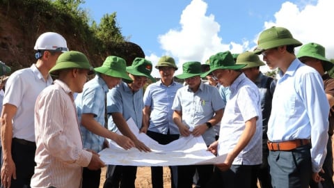 Thứ trưởng Nguyễn Hoàng Hiệp kiểm tra dự án nông nghiệp tại Lai Châu