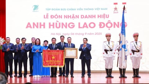 Tập đoàn VNPT đón nhận danh hiệu Anh hùng Lao động lần thứ II