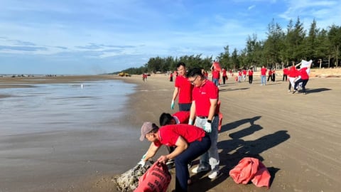 Hơn 1.000 cán bộ, nhân viên SeABank chung tay làm sạch bờ biển