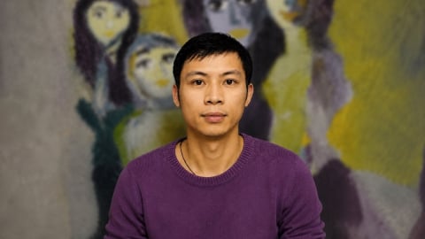 Nhà thơ Bùi Thanh Tuấn 'ngõ hoa giờ hút dấu gót hài xưa'