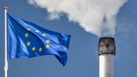 EU dự kiến giãn lộ trình giảm phát thải, tăng hạn ngạch carbon miễn phí