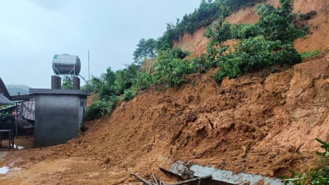 Hơn 60 ngôi nhà bị sạt lở, ngập úng do hoàn lưu bão