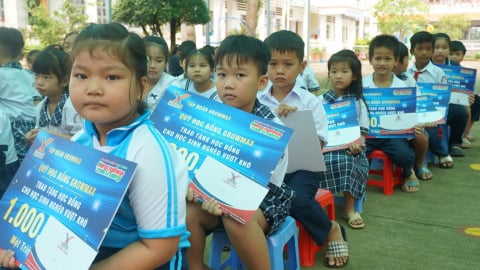 Thêm hành trang cho trò nghèo đến với tri thức