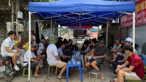 Công ty VIGEBA rào chắn đường vào 8000 ngôi mội tại nghĩa trang Trần Hưng