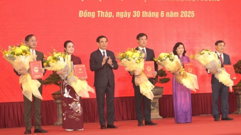 Đại tướng Phan Văn Giang dự lễ công bố thành lập tỉnh Đồng Tháp mới