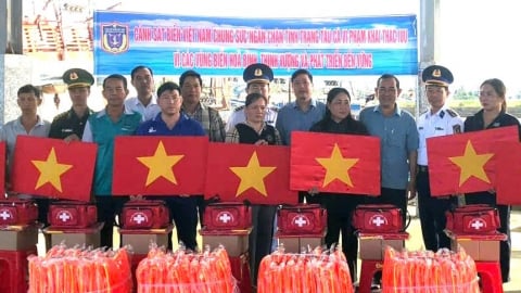 Bộ Tư lệnh Vùng Cảnh sát biển 3 tuyên truyền chống IUU