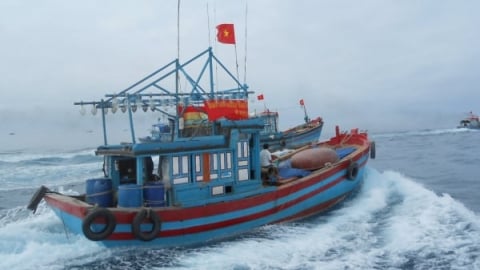 Phản đối lệnh cấm đánh bắt cá của Trung Quốc trên Biển Đông