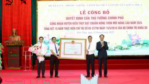 Kiến Thụy đón danh hiệu 'huyện đạt chuẩn Nông thôn mới nâng cao'