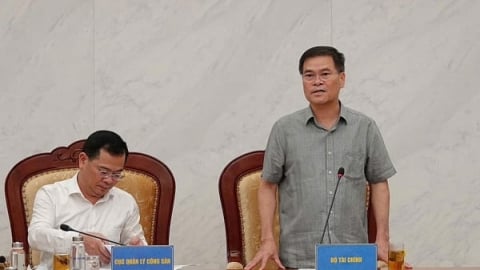 Từ 1/7, địa phương được tự quyết mua sắm, thanh lý xe công và trụ sở