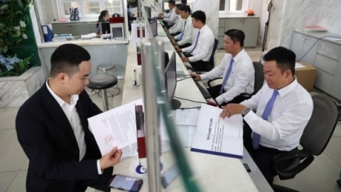 Chính quyền hai cấp TP.HCM vào guồng trong ngày đầu vận hành