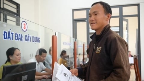Thủ tục nhanh gọn, xã hướng dẫn tận tình người dân làm thủ tục đất đai