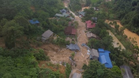 Thanh Hóa: Bản làng tan hoang sau lũ