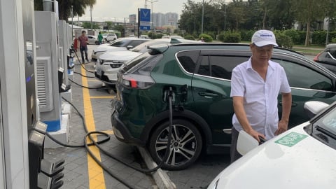 TP.HCM phát triển hạ tầng trạm sạc xe điện thân thiện môi trường